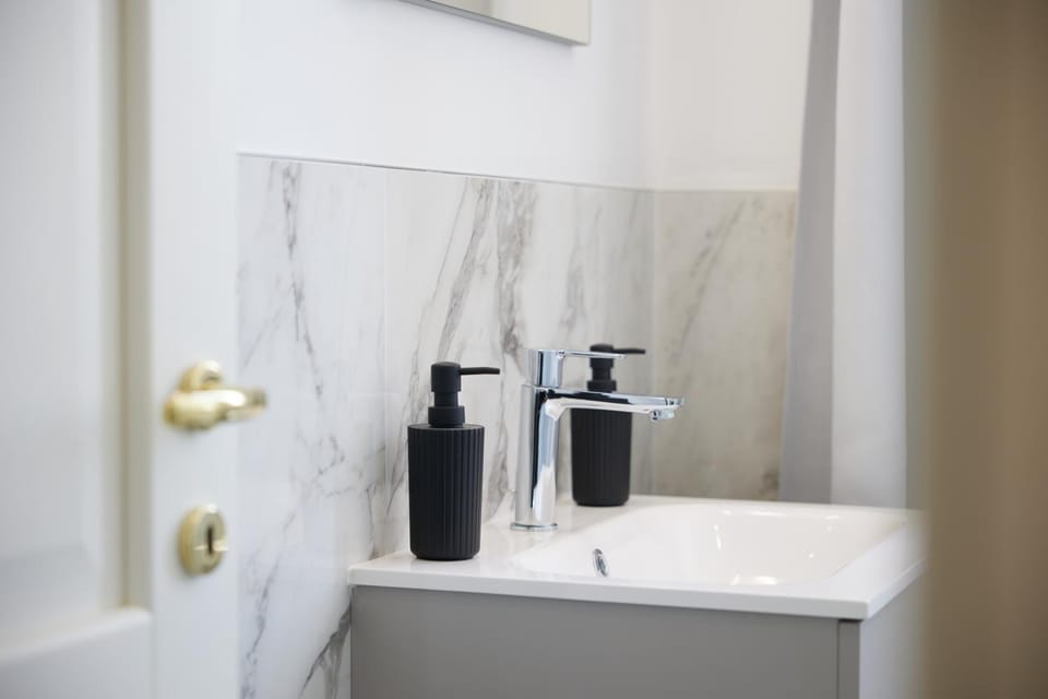 Zona Bocconi - moderno bilocale, AC, Wi-Fi Apartment in Milan