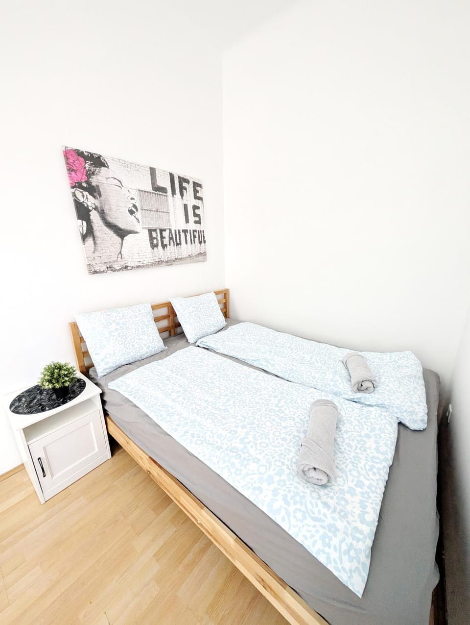 Cozy Rooms next to Lugner City GB4 Vacation rental in Vienna