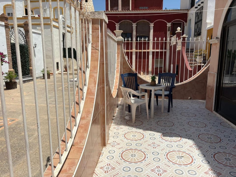 Perfect pool Bungalow HMWY House in Torrevieja