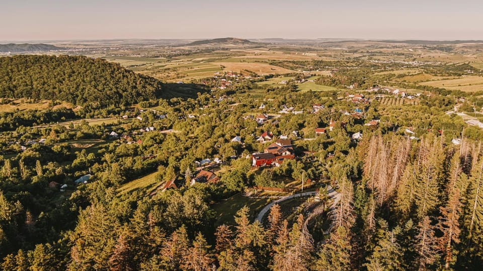 Nearby landmark, Day, Natural landscape, Bird's eye view, Mountain view