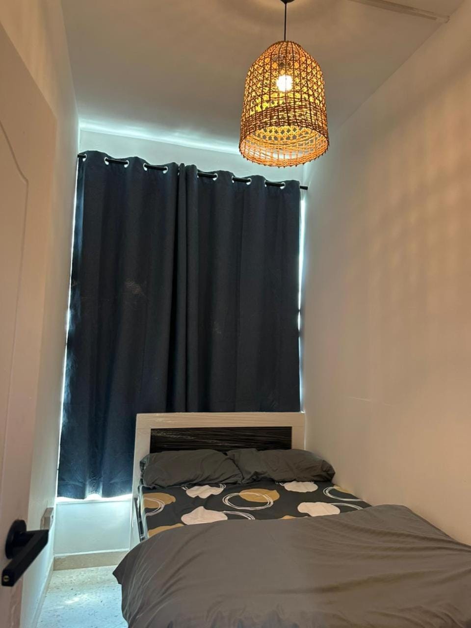Private Room Late checkout 2pm Bed and Breakfast in Abu Dhabi