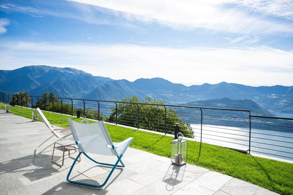 Natural landscape, Garden, View (from property/room), Balcony/Terrace, Lake view, Mountain view