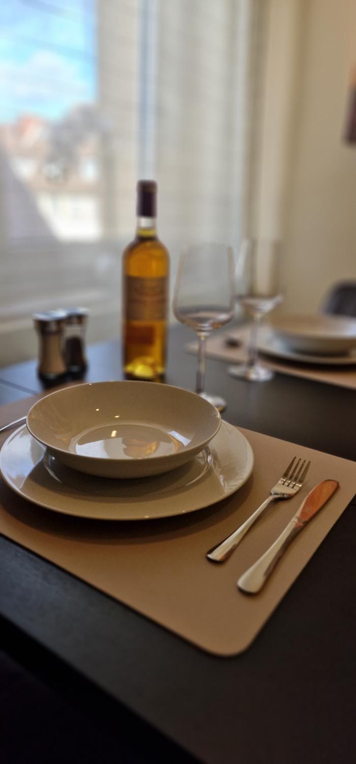 Dining area, Food