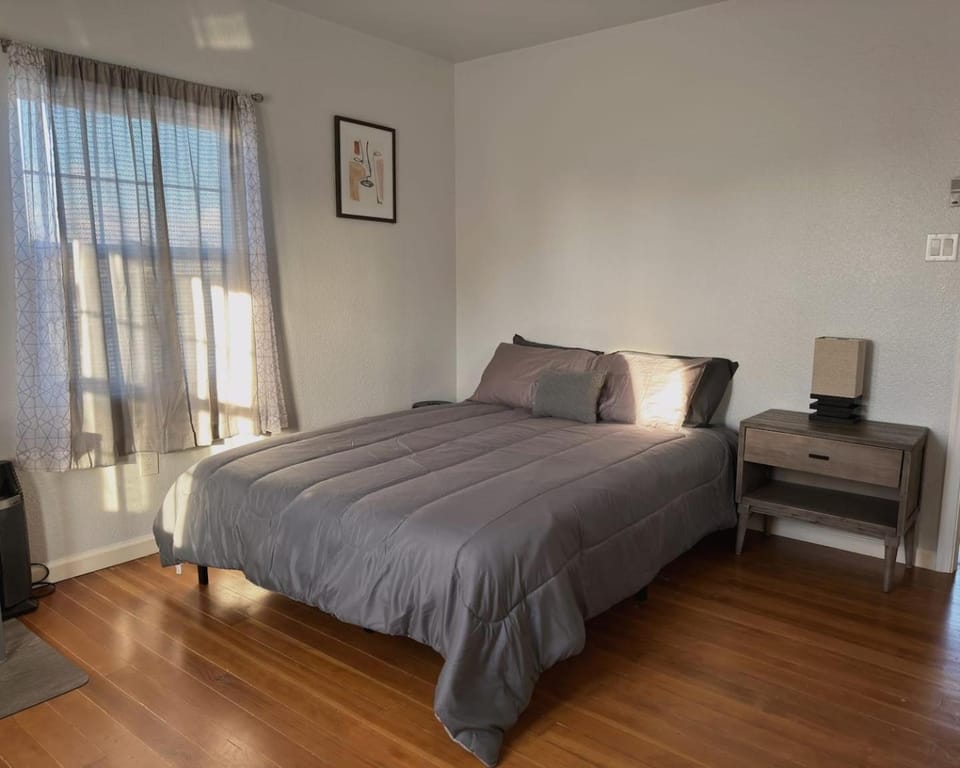 Sequoia Basecamp With Fenced Yard House in Visalia