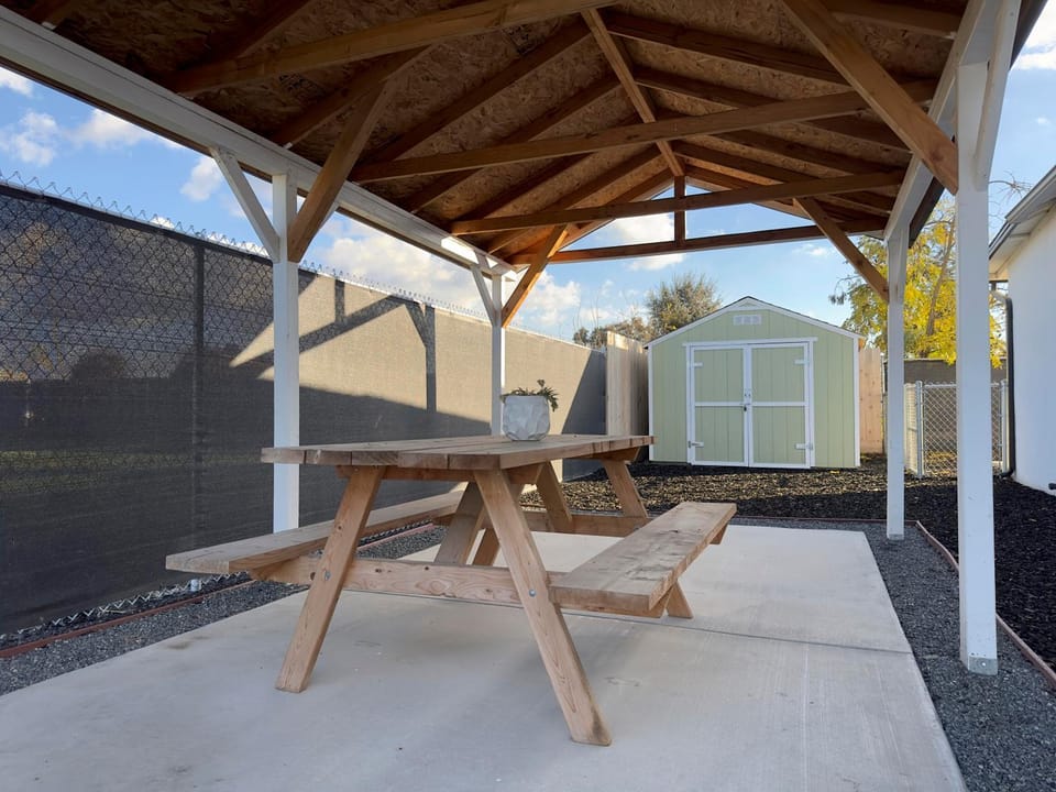 Sequoia Basecamp With Fenced Yard House in Visalia