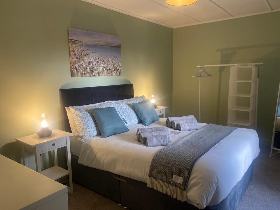 Bed, Photo of the whole room, Bedroom, towels, wardrobe