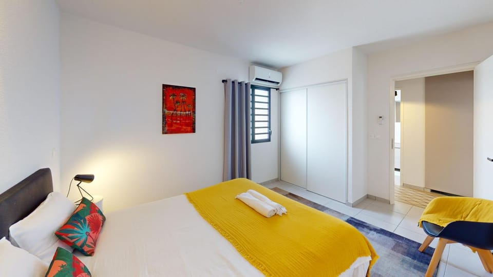Bed, Bedroom, air conditioner