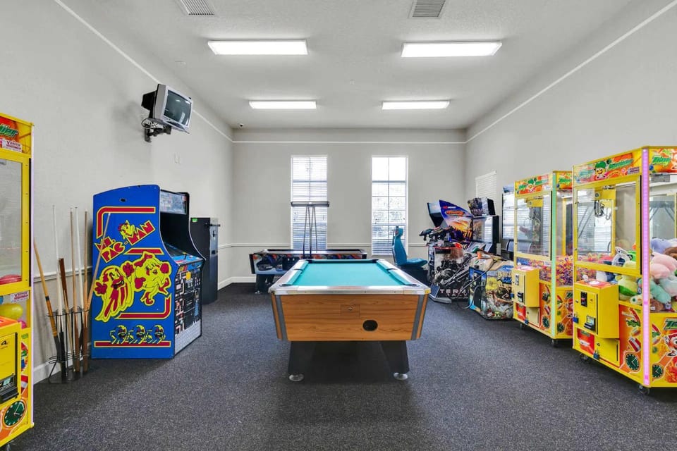 Beautiful Townhome In a Resort Near Disney House in Kissimmee