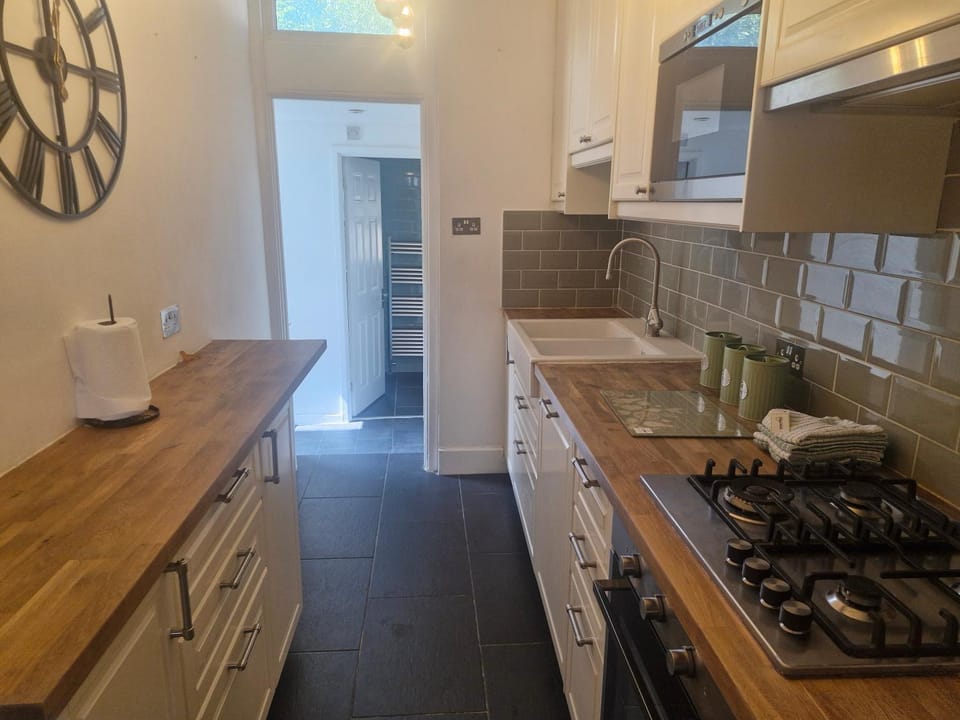 Kitchen or kitchenette, stove