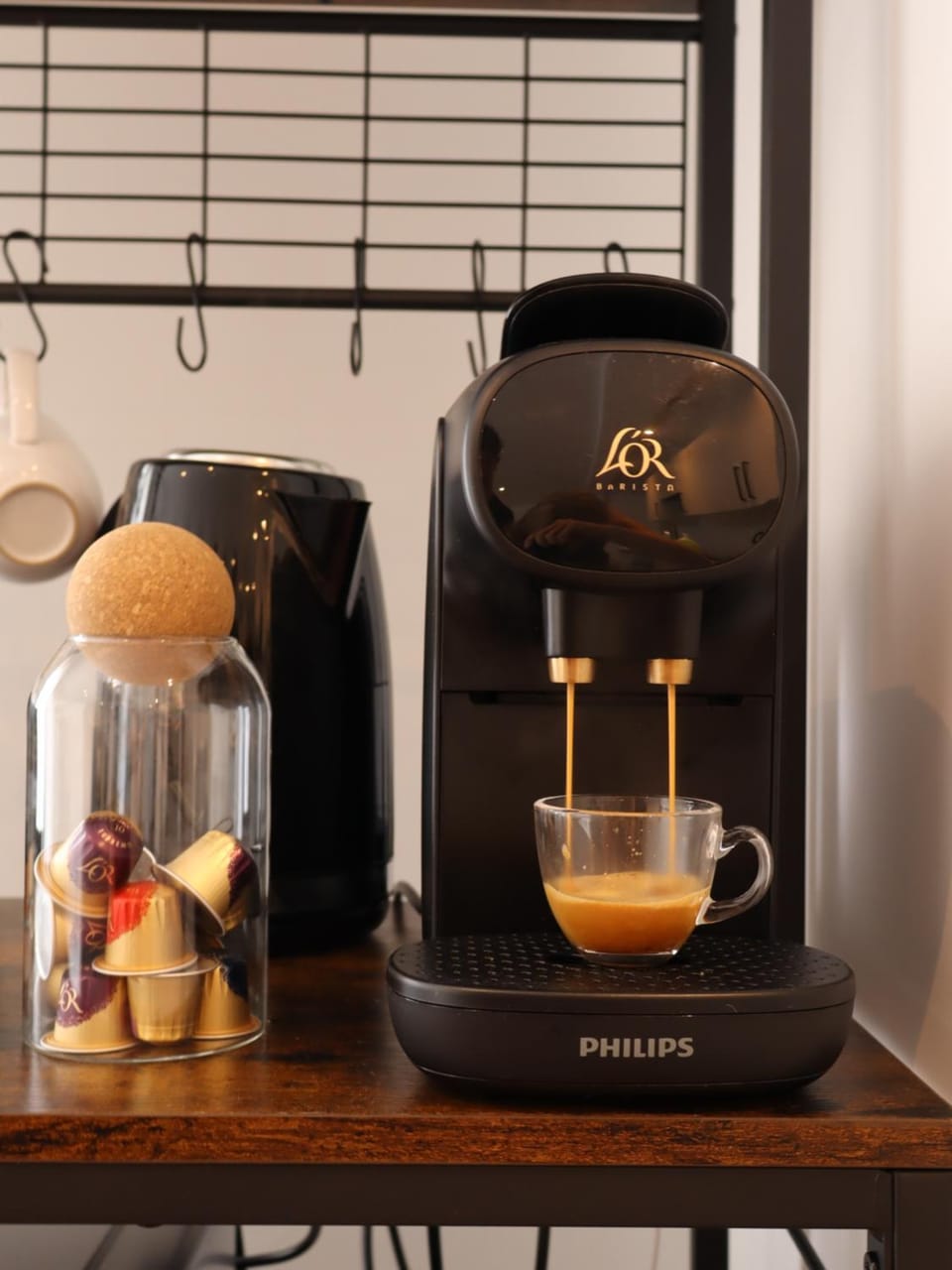 Coffee/tea facilities, kitchen