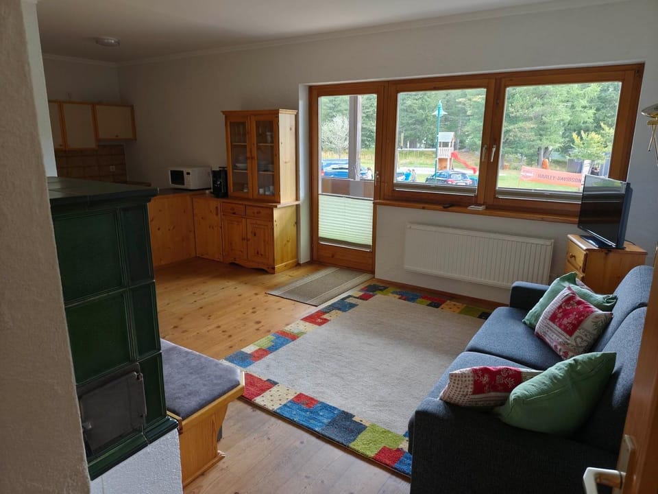 Living room, Photo of the whole room
