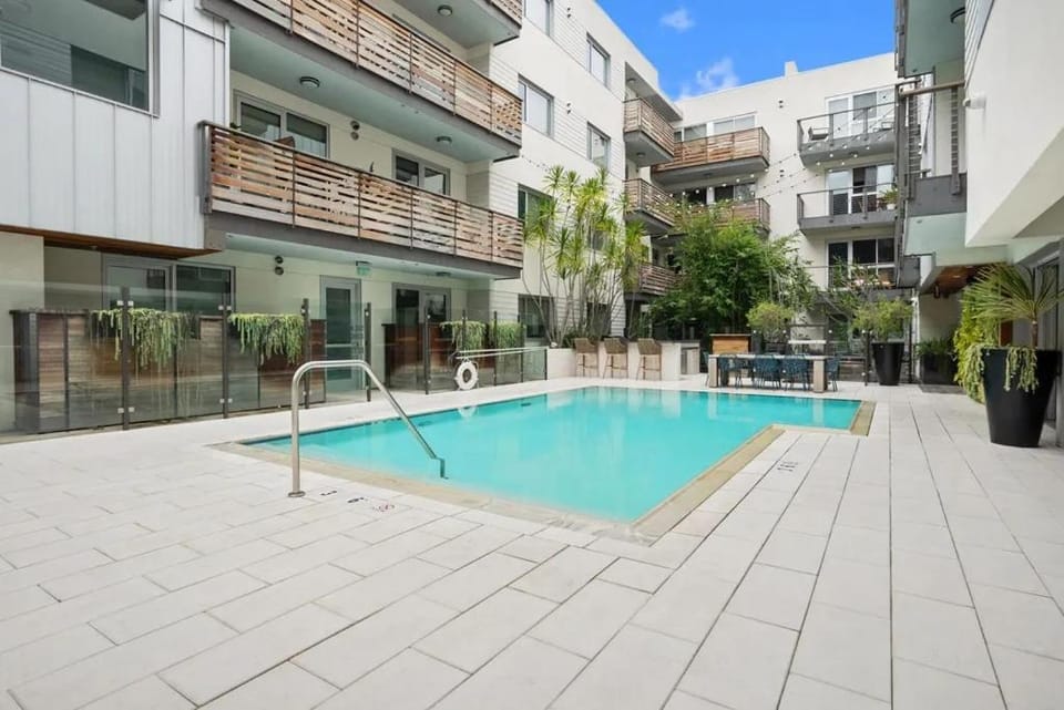 Property building, Pool view, Swimming pool