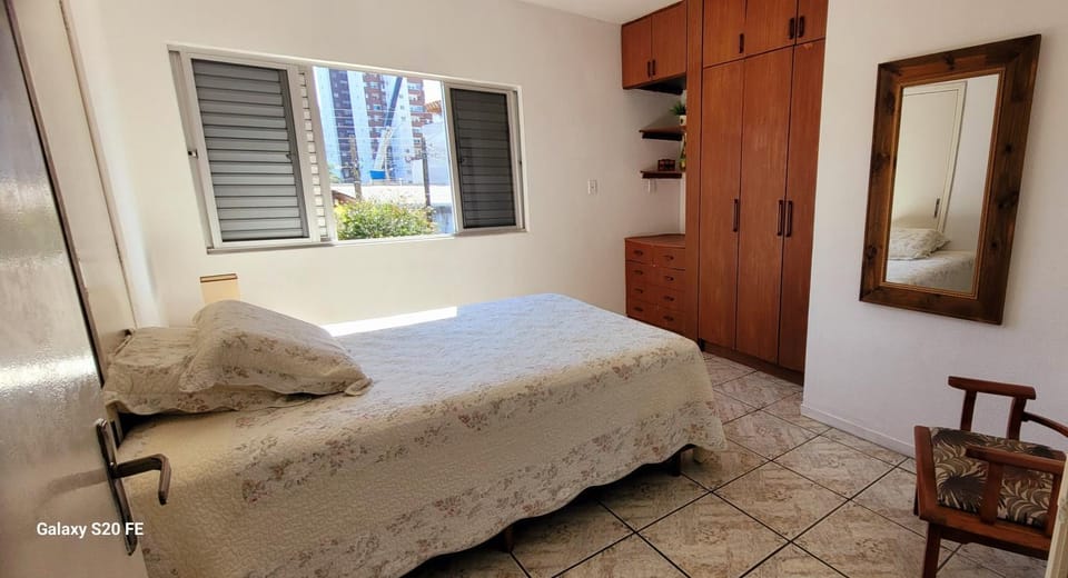Bed, Photo of the whole room, wardrobe