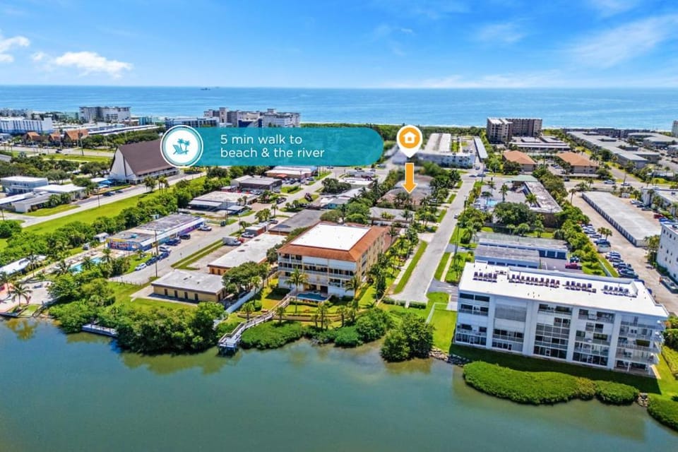 Property building, Nearby landmark, Day, River view