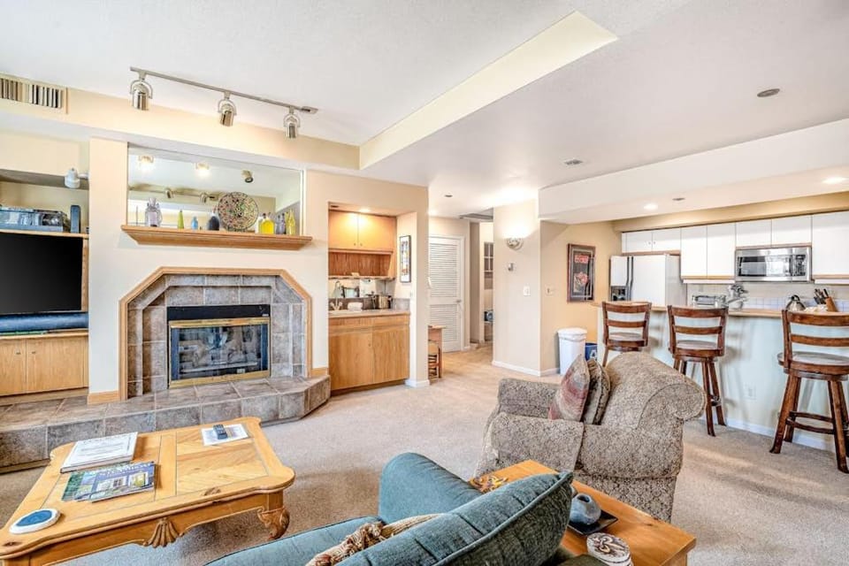 Meadows Windsor 2 Apartment in Steamboat Springs