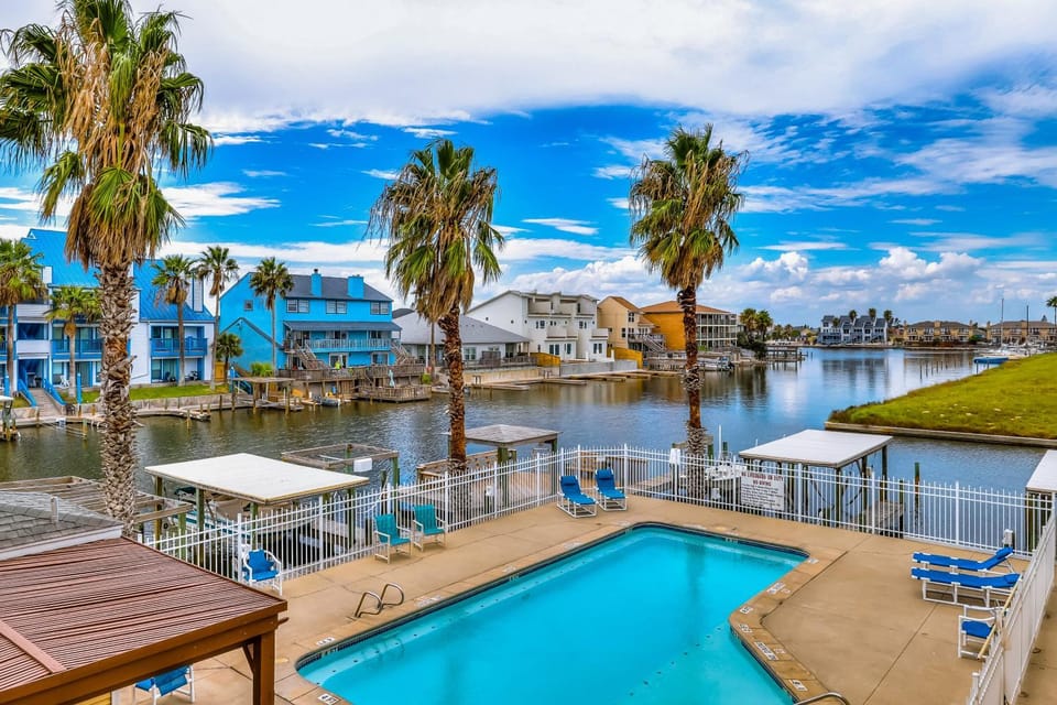 Compass Condominiums B8 Apartment in North Padre Island