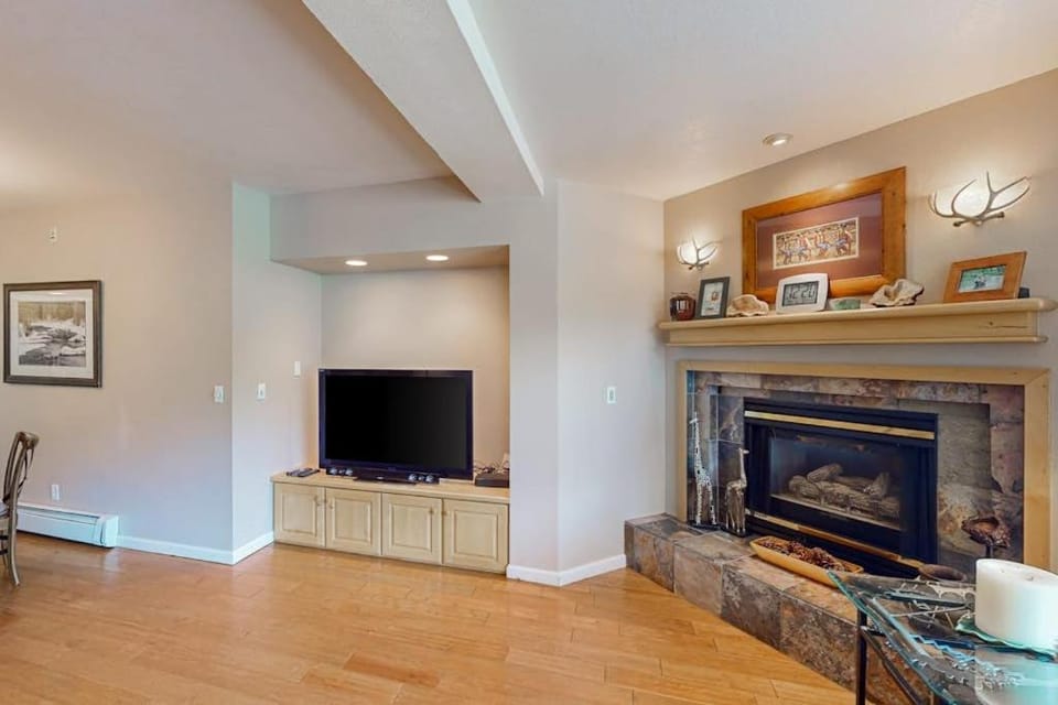 Meadows Sheffield 3 Apartment in Steamboat Springs