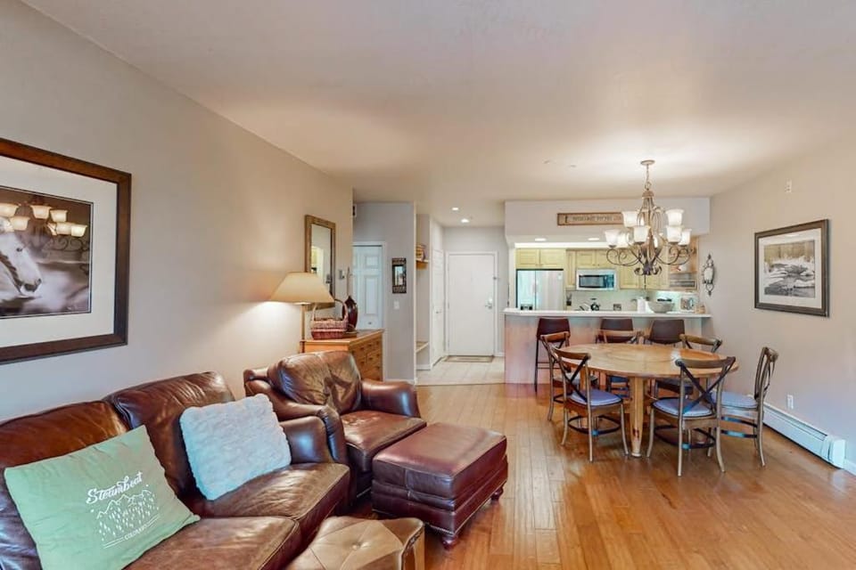 Meadows Sheffield 3 Apartment in Steamboat Springs