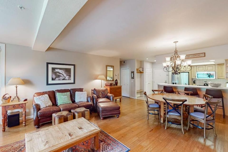 Meadows Sheffield 3 Apartment in Steamboat Springs