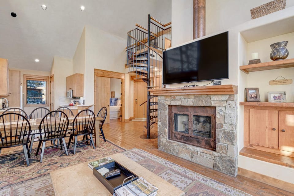 Terraces 1202 - Terraces Pathway Apartment in Telluride