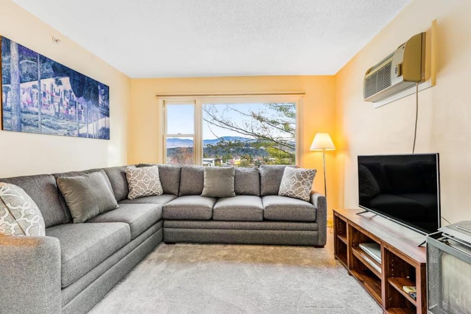 Mountainside Resort F303 Apartment in Stowe