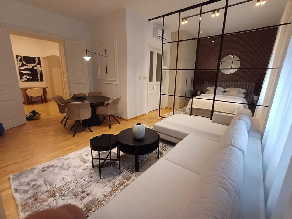 Living room, Photo of the whole room, Seating area