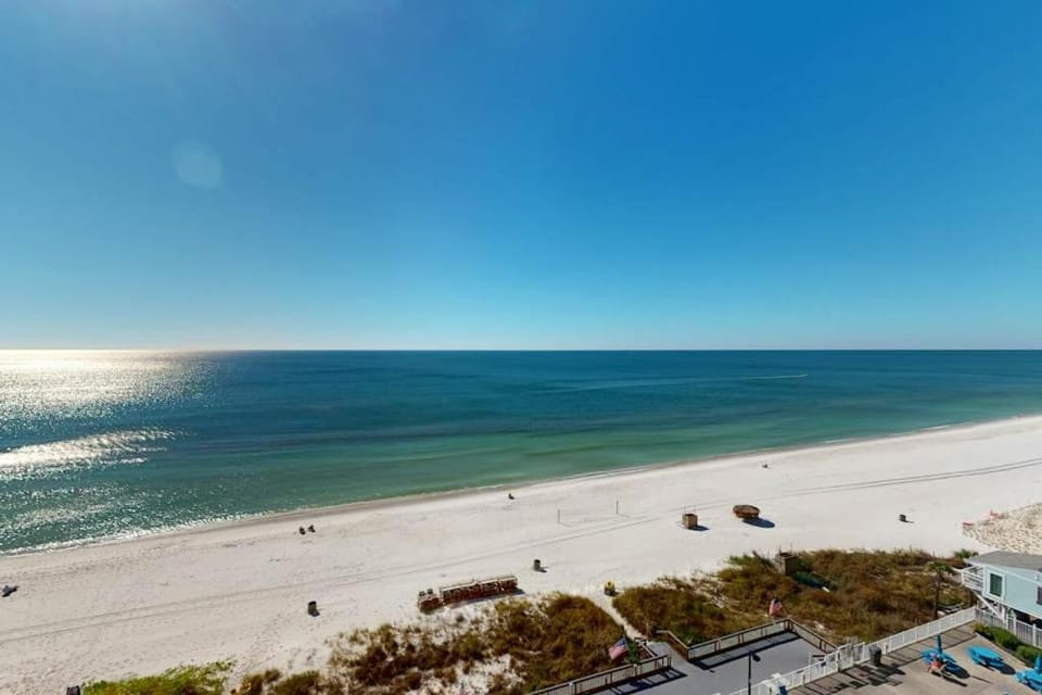 Regency Towers 910 House in Lower Grand Lagoon