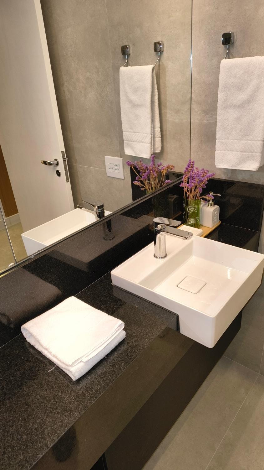 Bathroom, towels