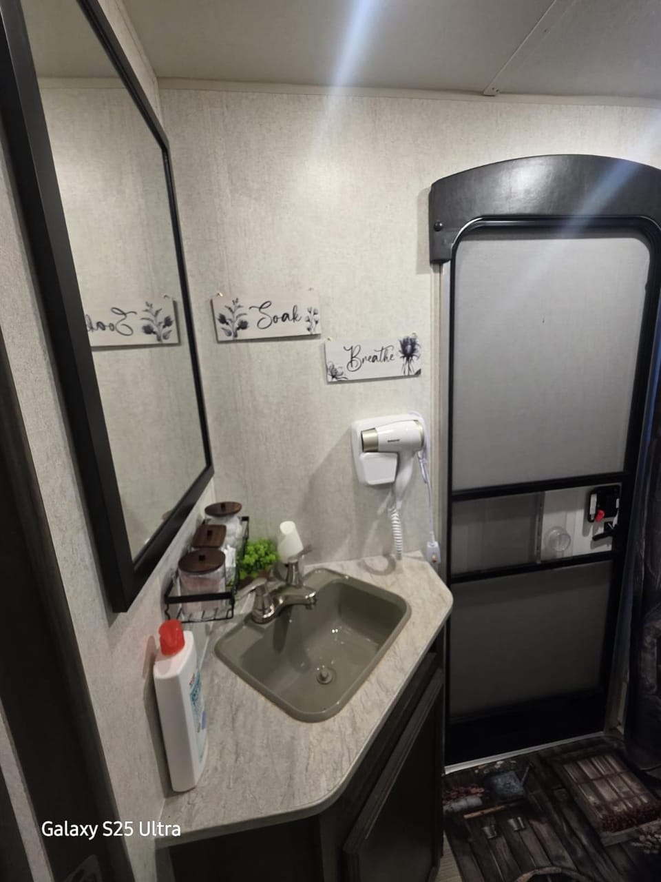 Rv Getaway Campground/ 
RV Resort in Lakeland