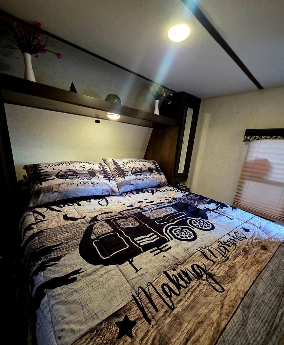 Rv Getaway Campground/ 
RV Resort in Lakeland