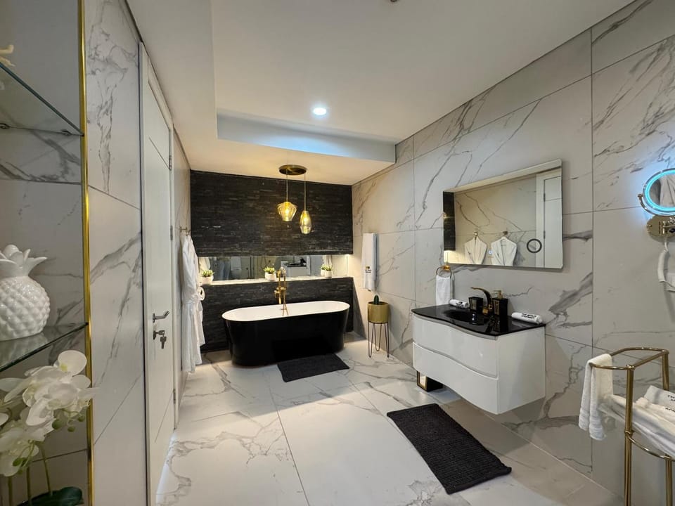 Tastefully Furnished 3 Bed Apartment Apartment in Lagos