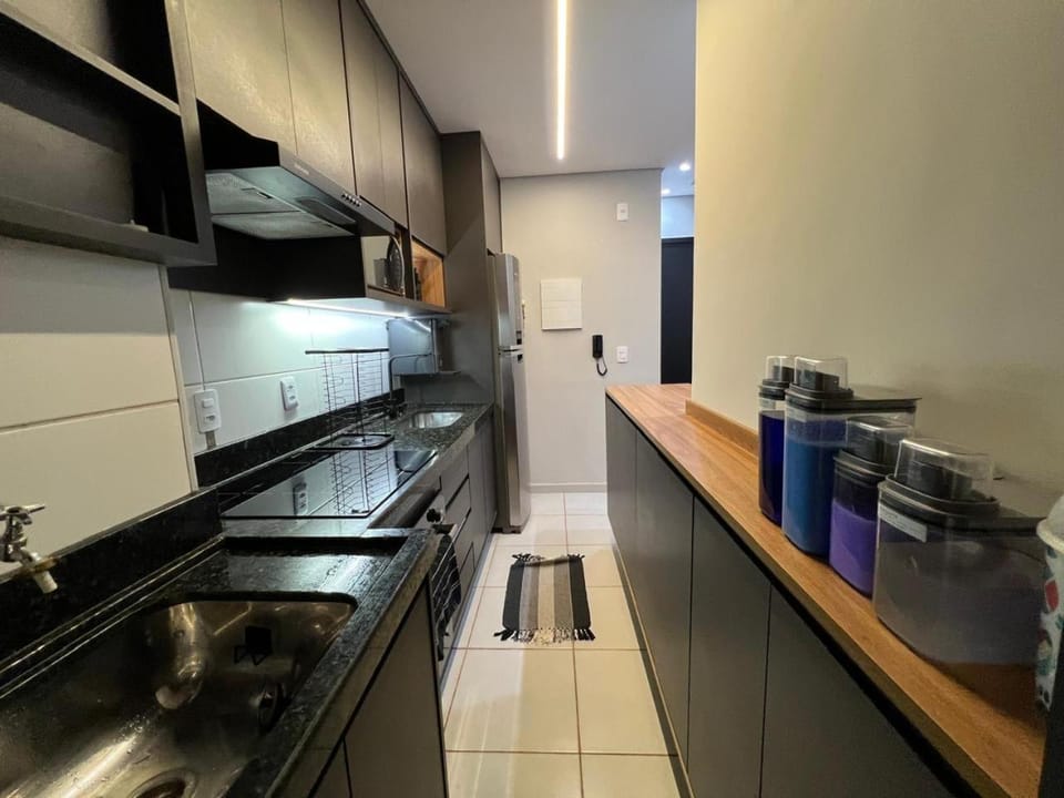 Kitchen or kitchenette, dishwasher, stove