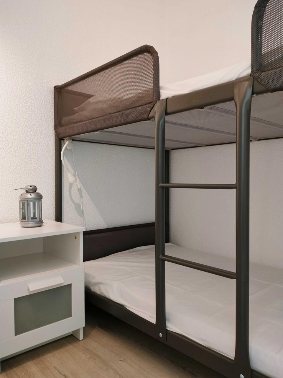 Bedroom, bunk bed
