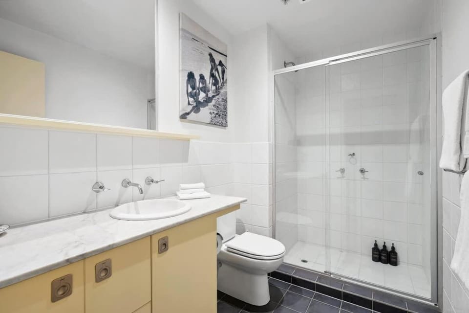 Waterfront Executive Apartment in central Geelong Apartment in Geelong