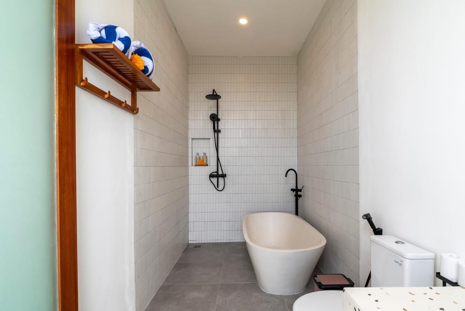 Shower, Bathroom, Bath, towels