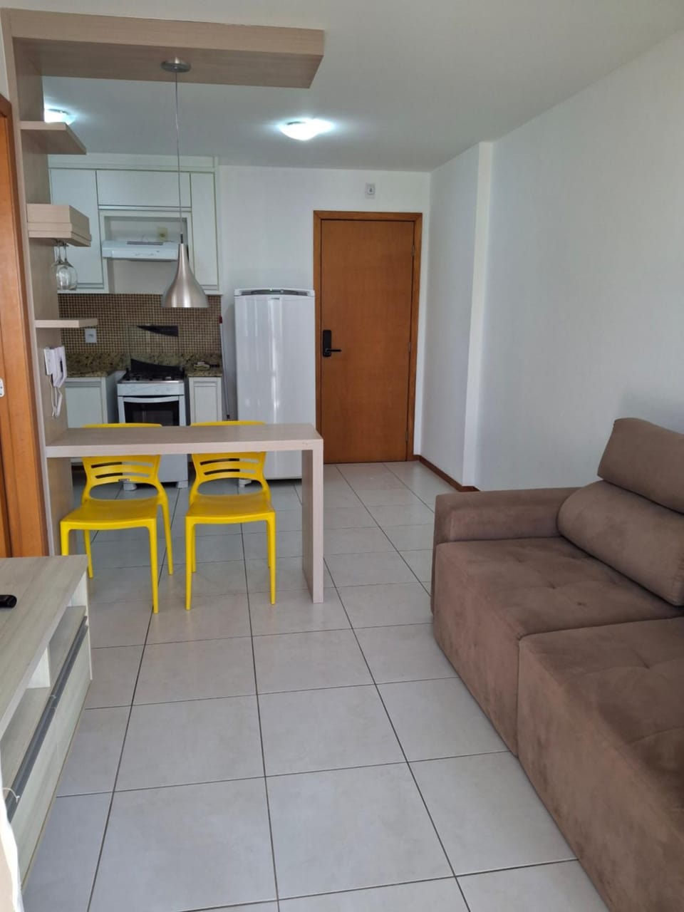 Kitchen or kitchenette, Seating area, Dining area, stove