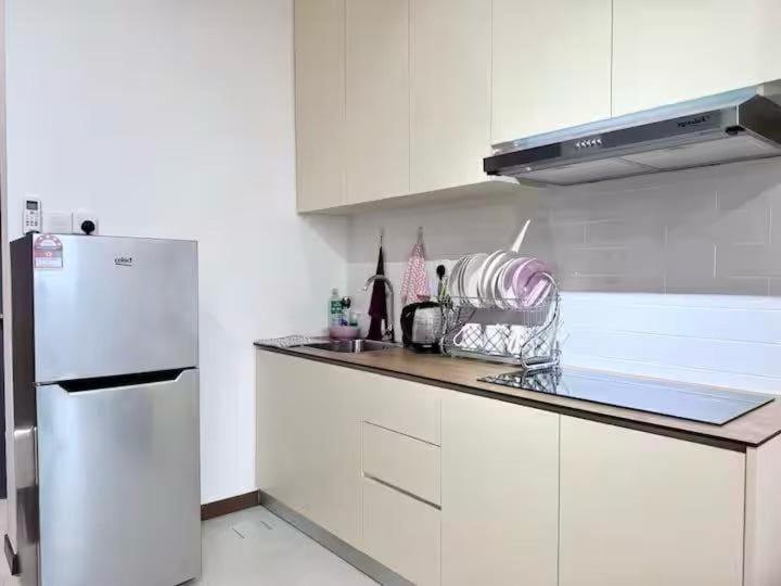 13th FL-The Podium-Studio-Free 1 Parking-6 Pax Apartment in Kuching