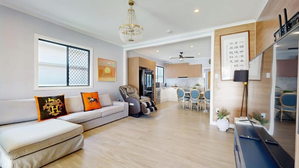 Living room, Diving