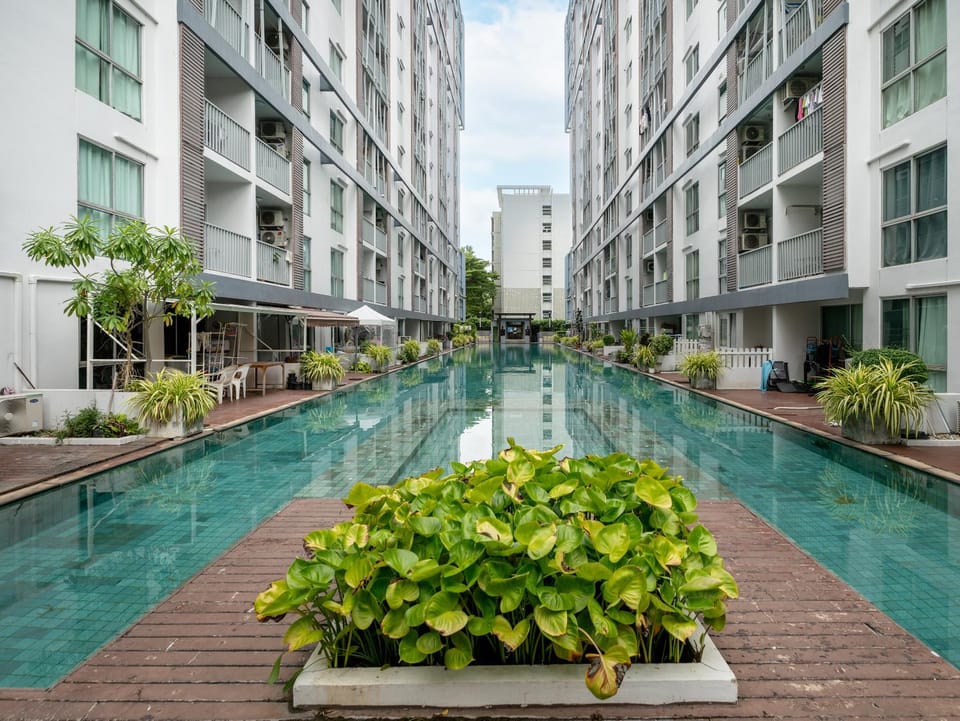 A space by cream Apartment in Bangkok