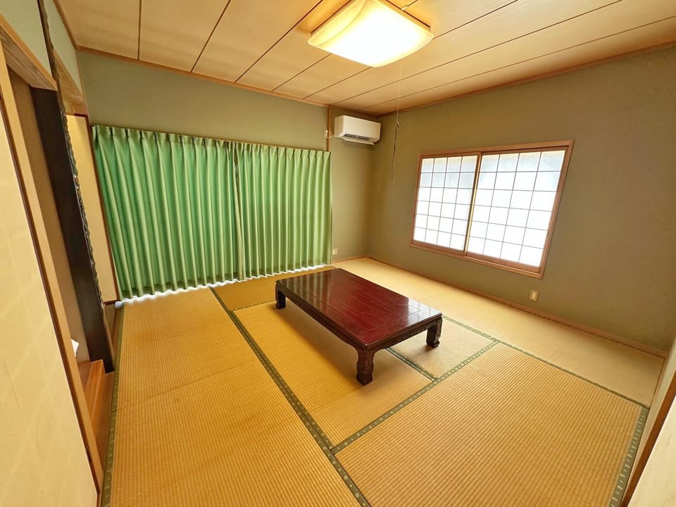 Seating area, Bedroom