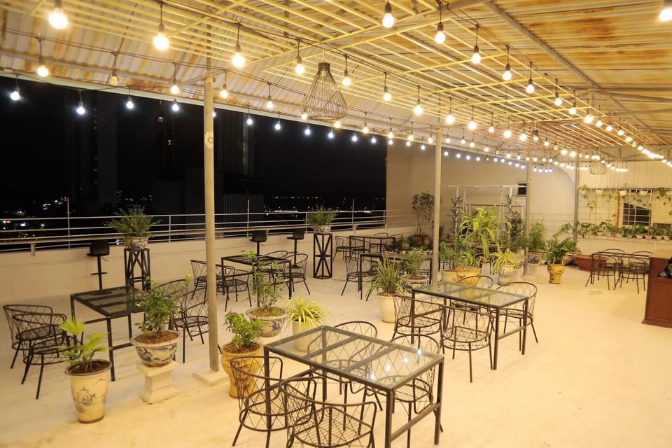 Night, Natural landscape, Children play ground, Nightclub / DJ, Balcony/Terrace, Evening entertainment