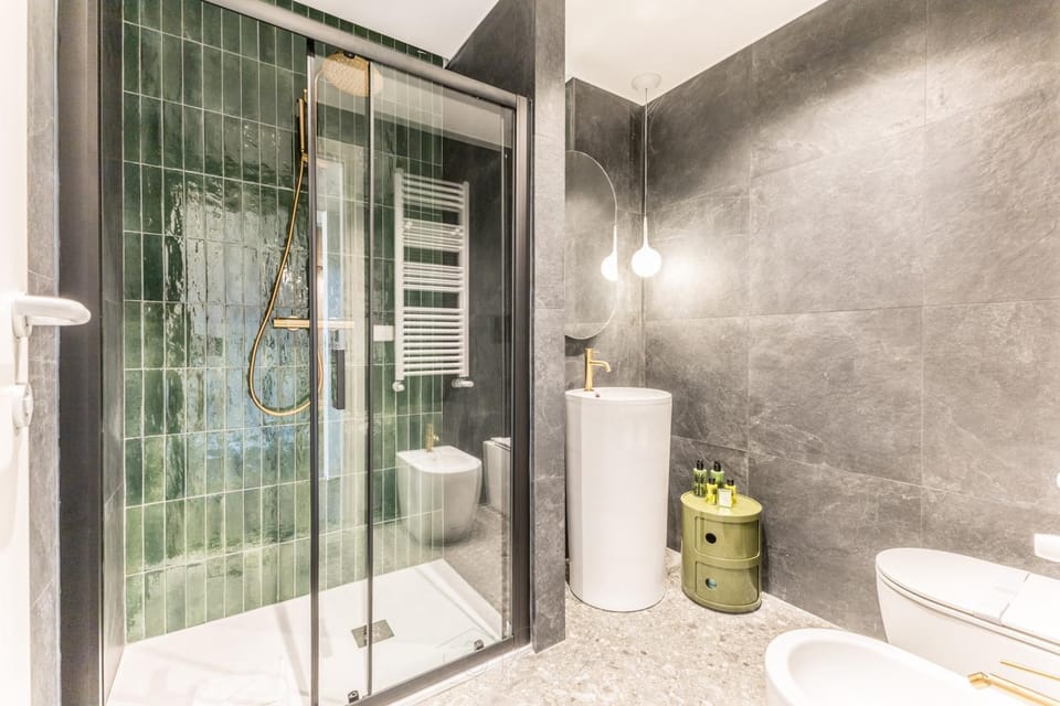 Shower, Bathroom