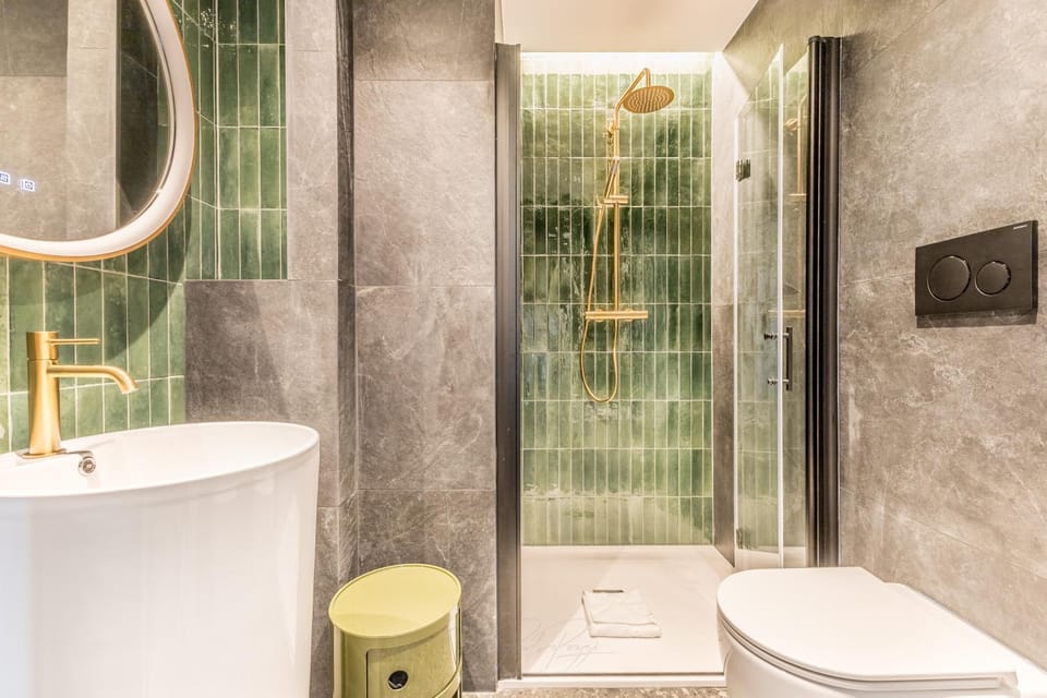 Shower, Bathroom