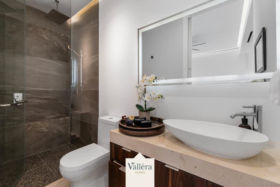 Pier 57, Style, Comfort & Rooftop Views Apartment in Puerto Vallarta