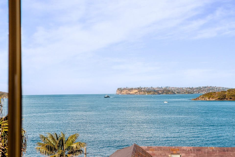 Fairlight 2-Bed Apartment Steps from the Beach Apartment in Manly