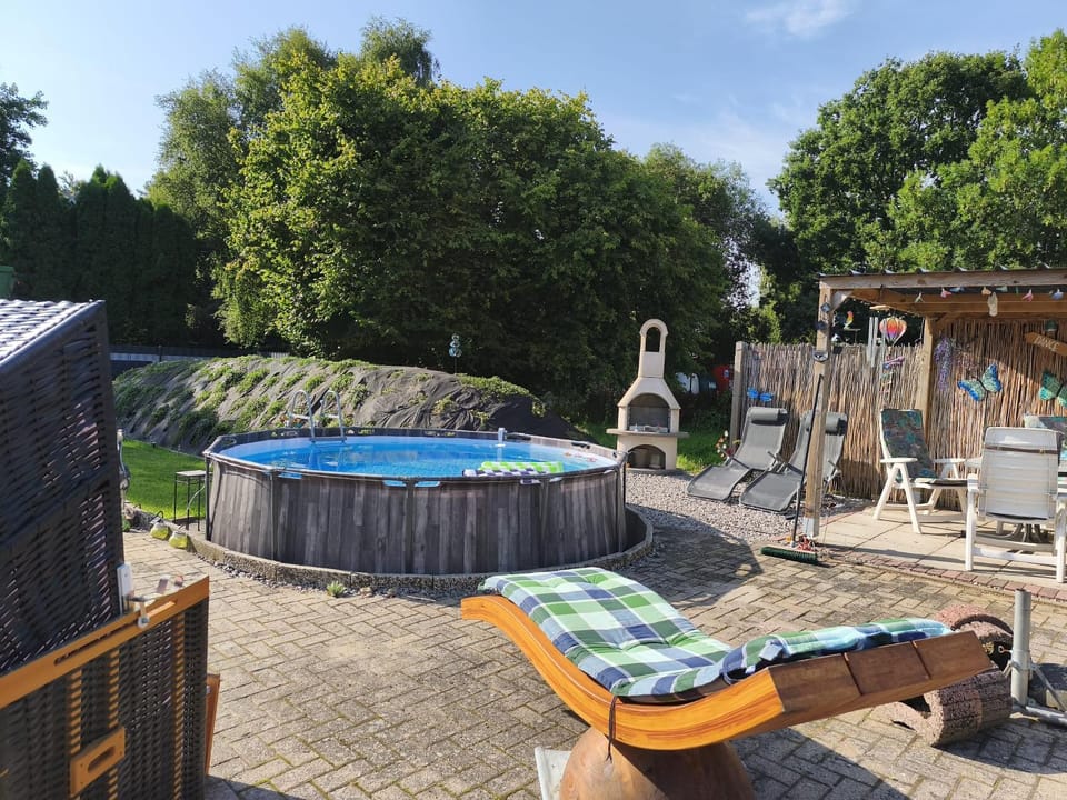Patio, Garden, Garden view, Pool view, Swimming pool, sunbed