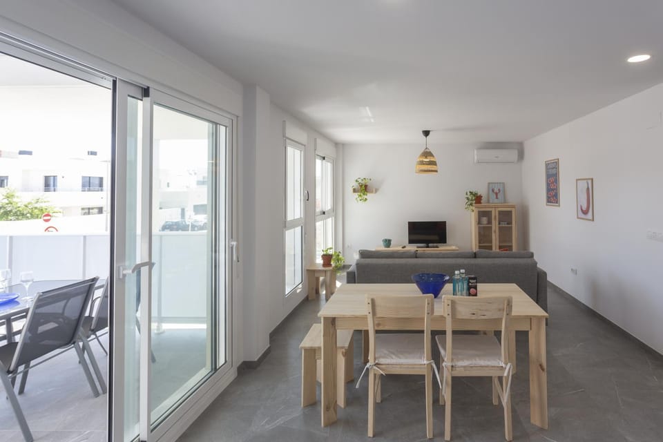 Living room, Seating area, Dining area