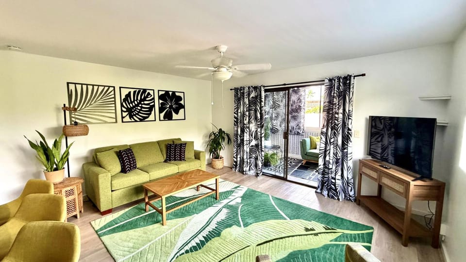 Bed, TV and multimedia, Balcony/Terrace, Living room