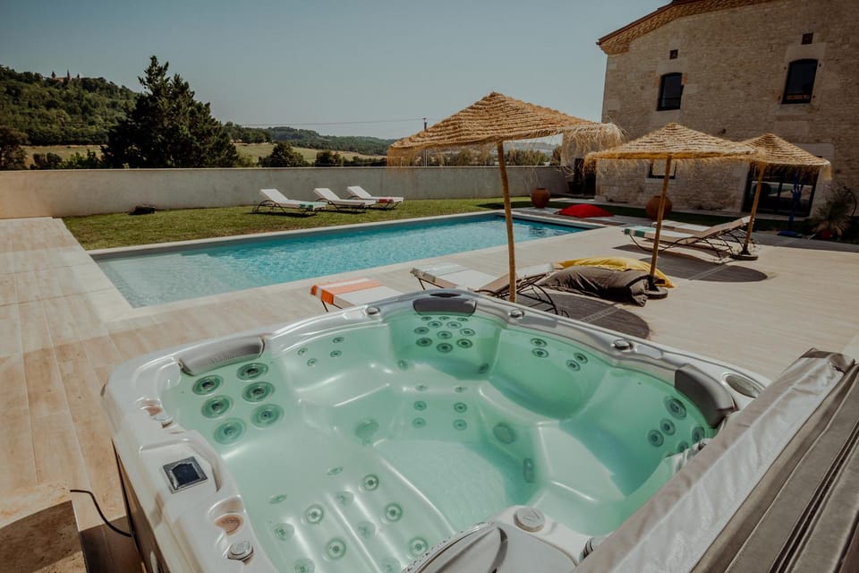 Hot Tub, Pool view, Swimming pool