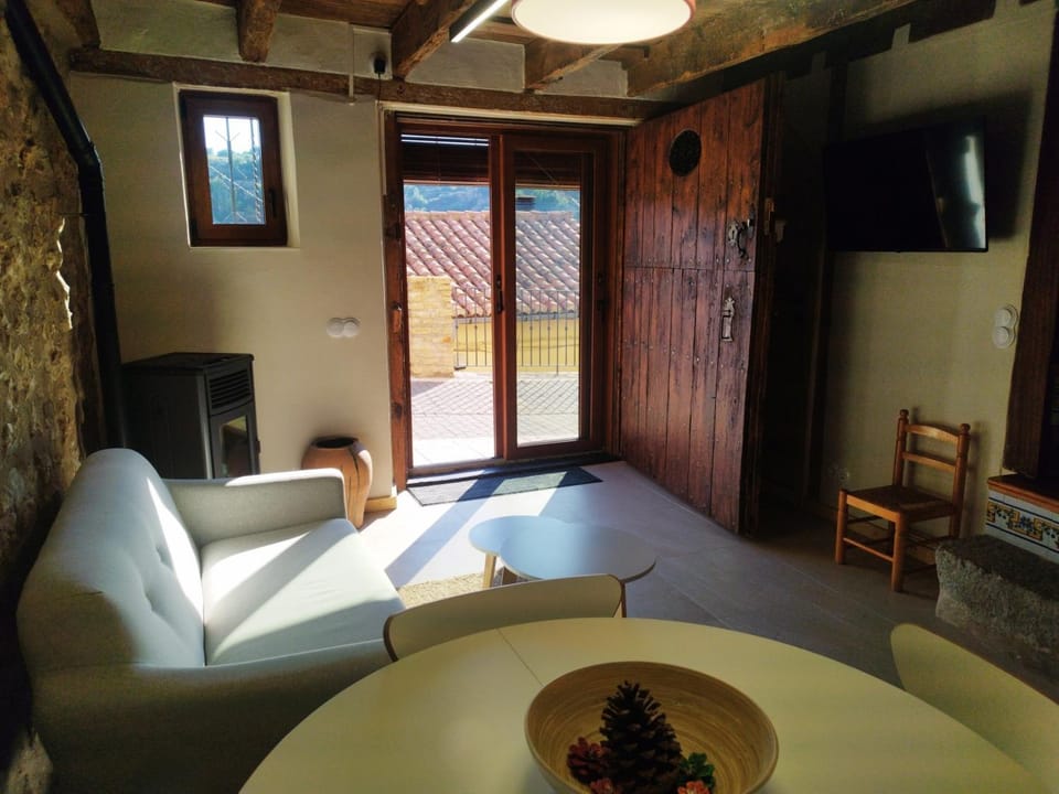 LA DULA, Casa Boutique en el casco antiguo y junto a la montaña Chalet in Valencian Community